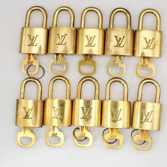 LOUIS VUITTON LV 10 Set Padlock Key Bag Charm Cadena Gold Plated France - Picture 9 of 16